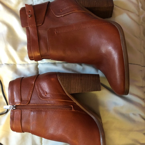 Vince Camuto women’s shoes size 10 - Picture 3 of 5